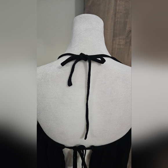 TOBI Veld Crepe Halter Tie Backless Flowy Boho Top In Black. Size Medium - Picture 8 of 12